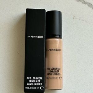 MAC Cosmetics Pro Longwear Concealer - NW 20